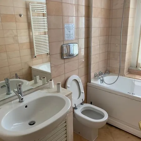 Rome Accomodation Рим